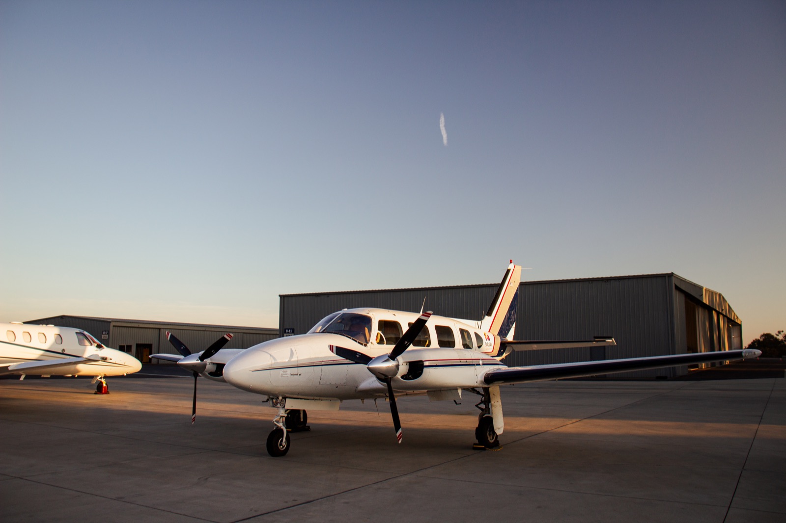 Piper Navajo N620WF beauty shot